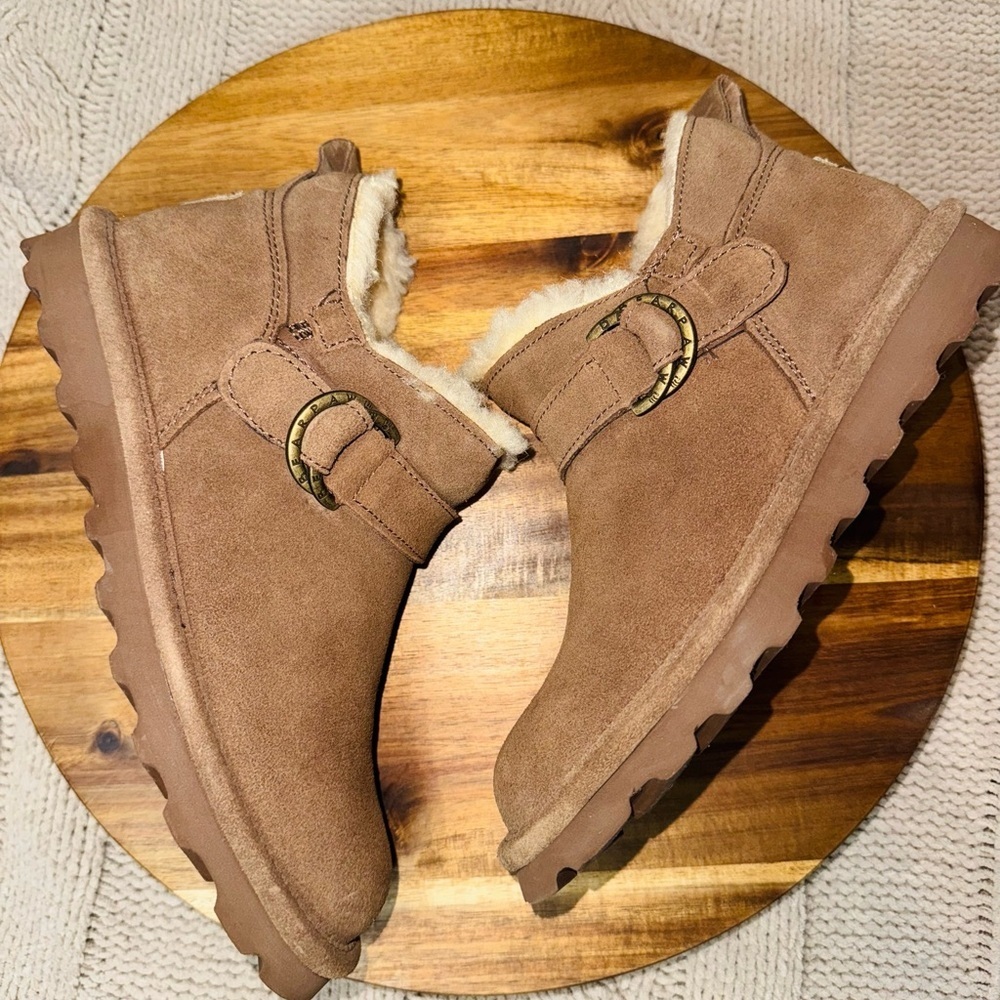 BearPaw Cream Fleece-Lined Boots